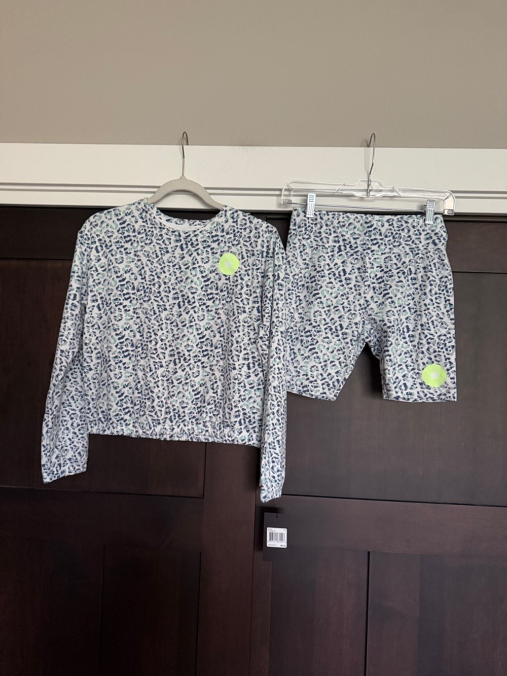 Converse Girls Long sleeve Top and Bike Shorts Set Blue Animal Print Large 12/13